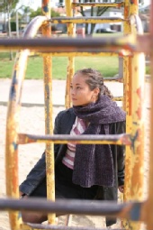 Makanalani - Between the bars