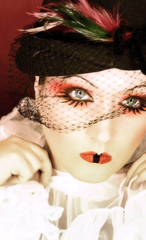 Laura Dark - Retro