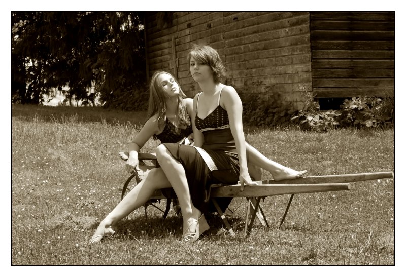 Molly - Old Fashioned Kind of Girls