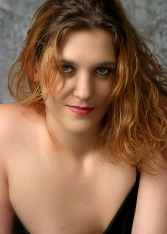 ariana_bella79 - Ariana