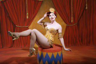 go-go Amy - Sideshow Queen