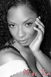 Missty - B/W Headshot