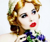 Irismoon - having fun with tisha's hats