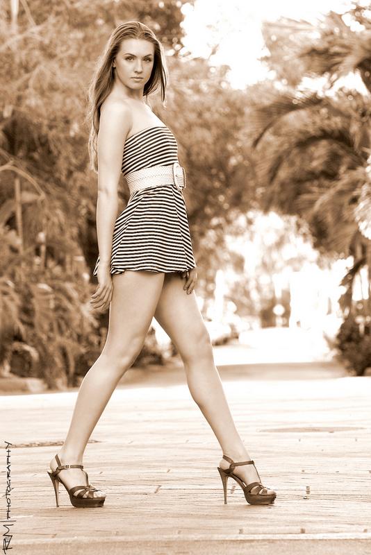 Angelina Zubrilina - Walking by...