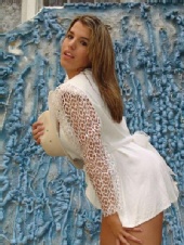 Shannon - white and blue