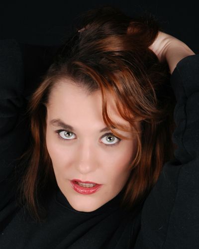 Liz Venus - Headshot