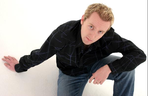 Chris - Casual into lense