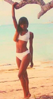 Mimi - At the beach 