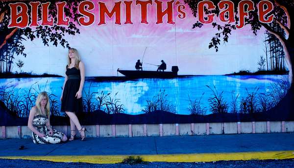 Cindy **** - Distressed