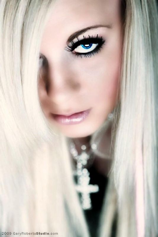 Rayne - its all in the eye