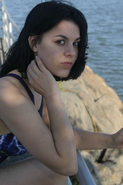 Sarah Barrila - side shot