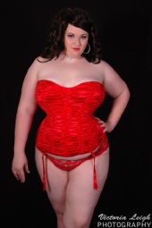 Valondra - Queen of Hearts