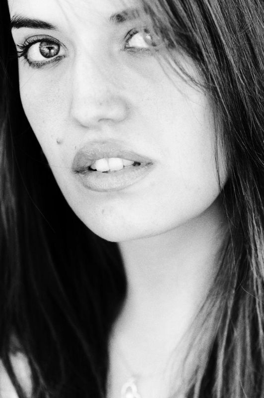 Kat - Headshot