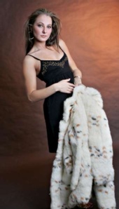 Ayna - Fur Coat