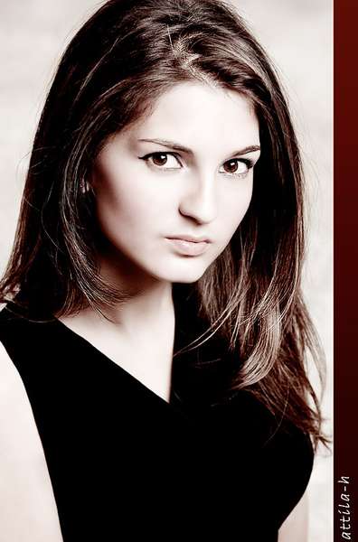 Anettka - Headshot