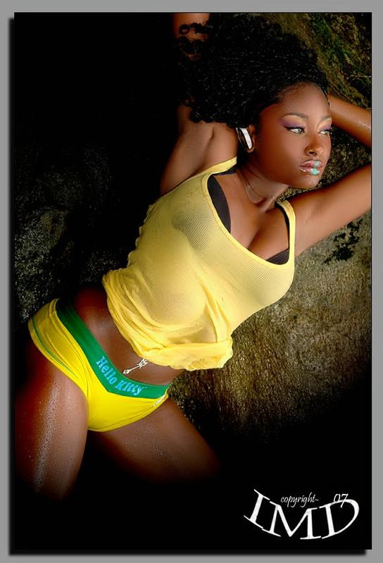 Dana Chree - hello kitty