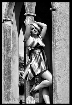 selina - brunette me