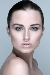 HayleyMac - Head shot