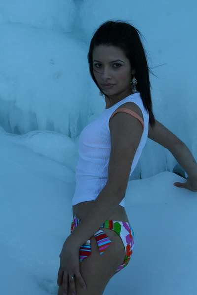 chavezbabe03 - BRRRRR...FREEZING
