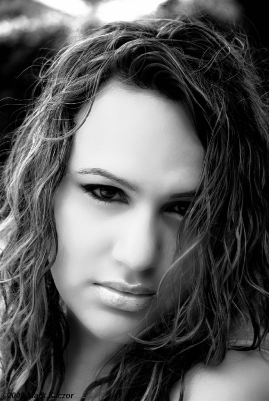 MzChilliPeppa - Deep Eyes