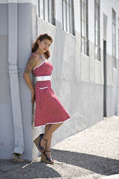 Elaine Marie - Around town