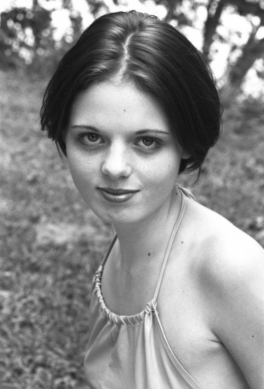 Lucy - BW Head Shot