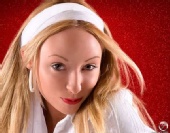 Courtney Noelle - Red