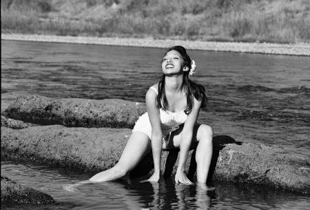 Courtney Louise - Enjoy the water