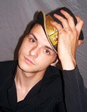 Uwishuhaditvivid - Top Hat