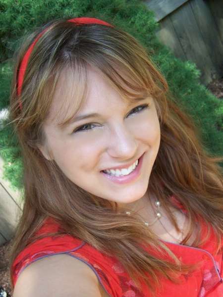Lauren Uchailk - Headshot 1