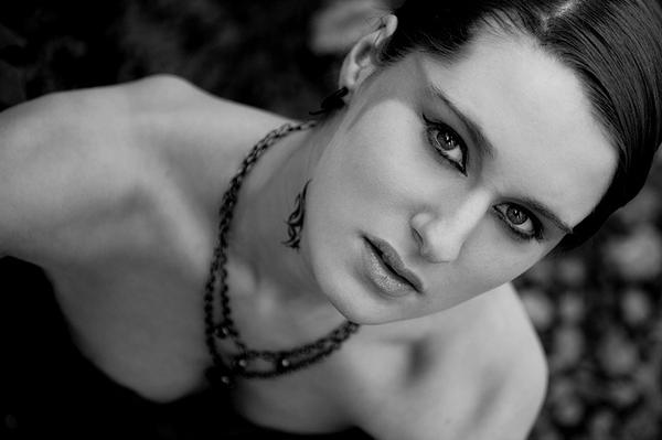 Black-Orchid - Let me enter your skin