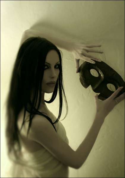 Hilary Keller - Mask I 