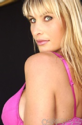 Istudio Kara Styler Model Hnl Hawaii United States