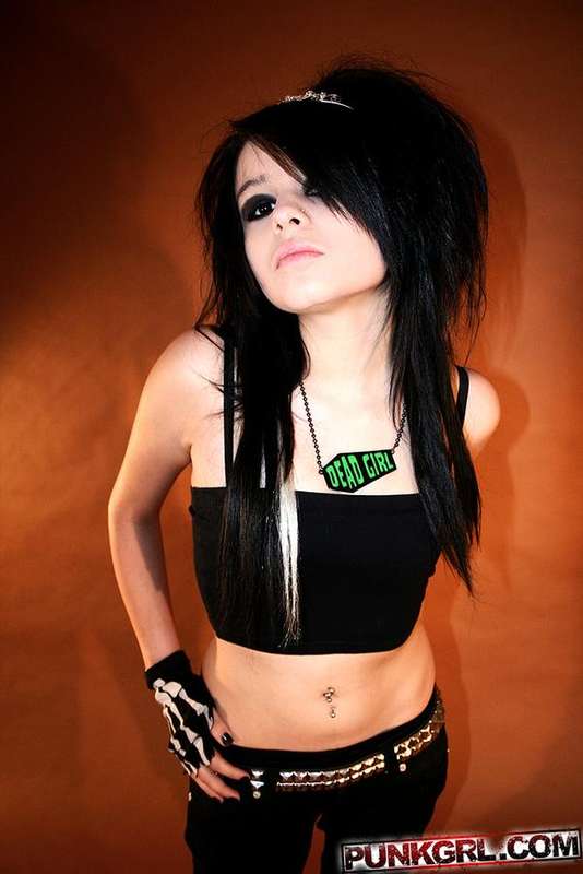 leashavanity - Shoot for Punkgrl.com