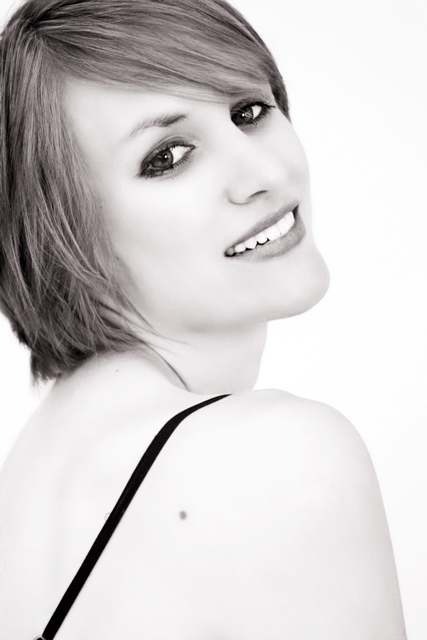 Amelie Aimes - Head shot