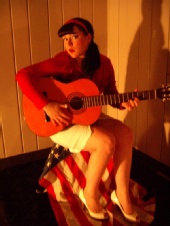 Briana Blackout - La Guitarra