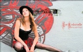 - Julia -