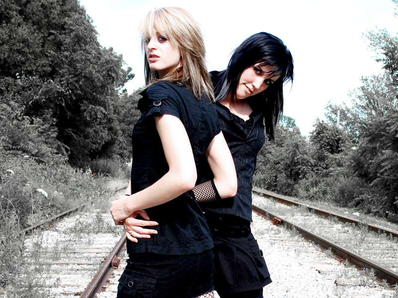 Silent Awakening - Sexy Girls On The Tracks