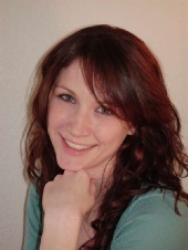 Amanda - Headshot