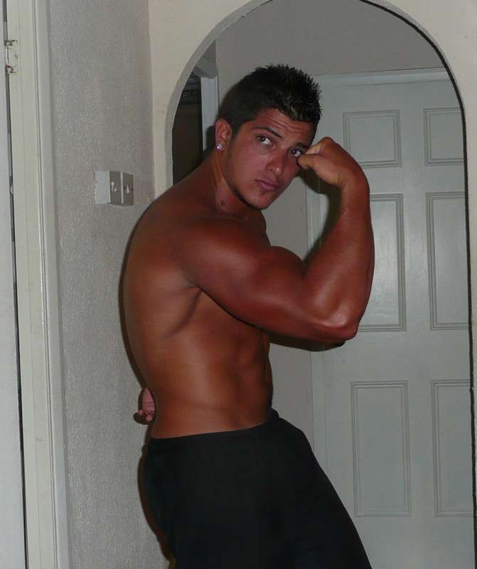 Christian.Garcia - Bicep and Lat pose.