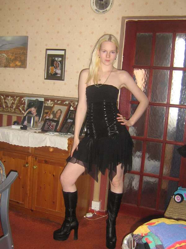 angel - black dress