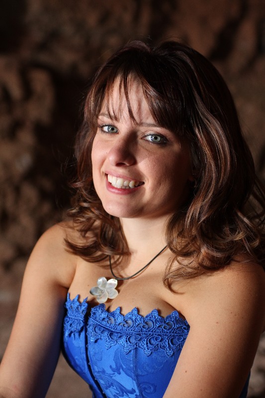 Shannon - Head Shot