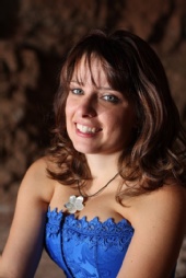 Shannon - Head Shot