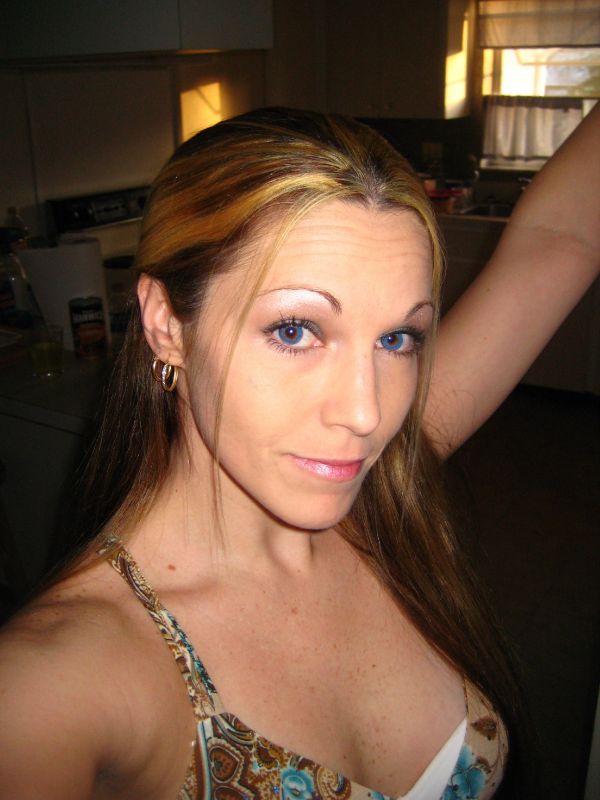 Lisa1127 - Taken 12-24-2008 I put blonde in my hair.