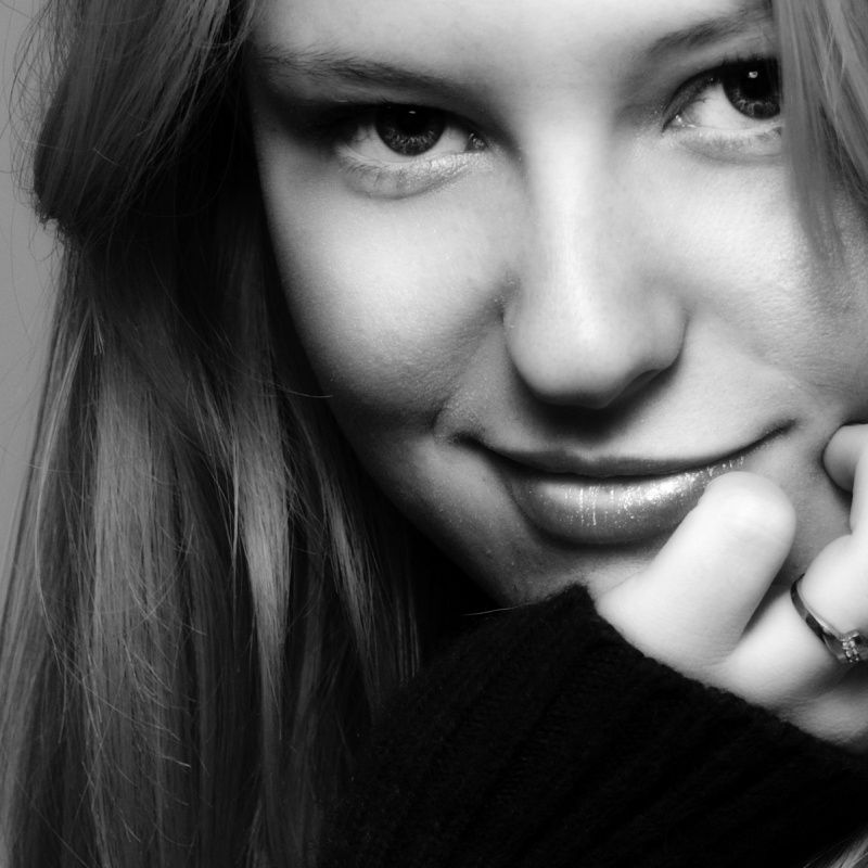 Amanda Martin - Headshot