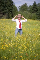 Lyndseyupnorth - In a field of Flowers