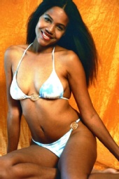 nisha bordeaux - bikini 