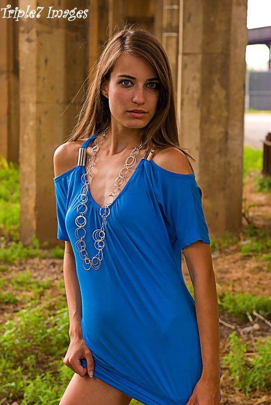 MissKimberly22 - blue stare
