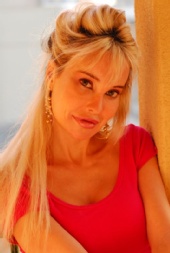 Tia Berg - Tia Van Berg