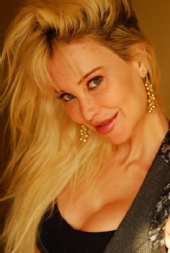 Tia Berg - Tia Van Berg